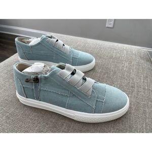 Women's Light Blue Canvas Fashion Sneakers, Size 9 - NEW